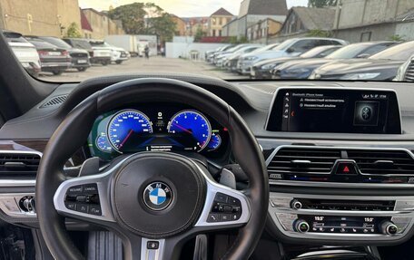 BMW 7 серия, 2015 год, 3 200 000 рублей, 14 фотография