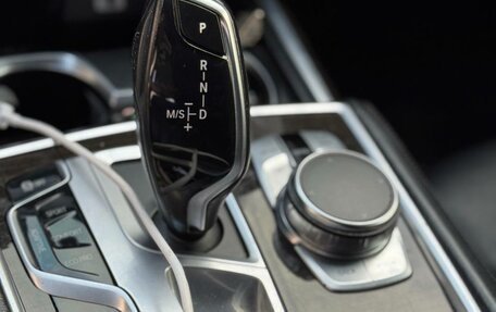 BMW 7 серия, 2015 год, 3 200 000 рублей, 15 фотография