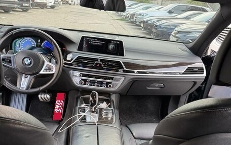 BMW 7 серия, 2015 год, 3 200 000 рублей, 29 фотография