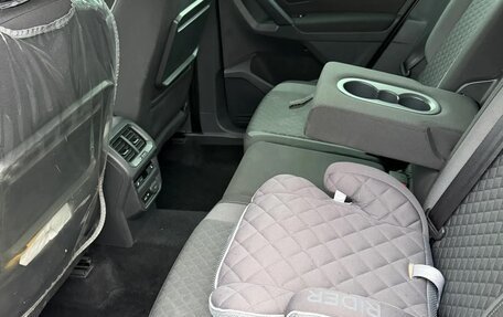 Volkswagen Tiguan II, 2018 год, 2 000 000 рублей, 7 фотография