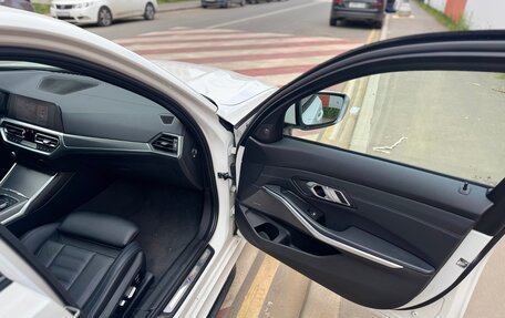 BMW 3 серия, 2019 год, 4 200 000 рублей, 21 фотография