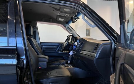 Mitsubishi Pajero IV, 2011 год, 2 311 000 рублей, 25 фотография