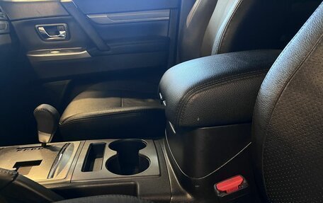 Mitsubishi Pajero IV, 2011 год, 2 311 000 рублей, 28 фотография