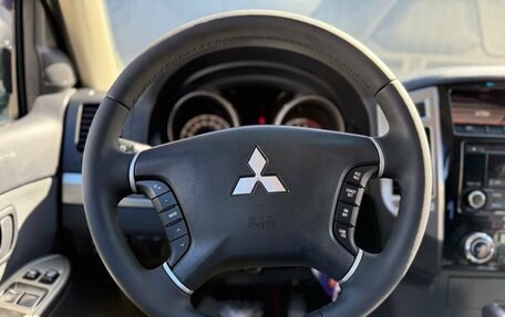 Mitsubishi Pajero IV, 2015 год, 2 699 000 рублей, 11 фотография
