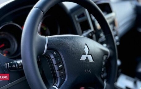 Mitsubishi Pajero IV, 2015 год, 2 699 000 рублей, 12 фотография
