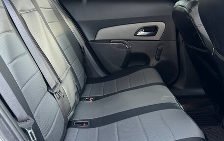 Chevrolet Cruze II, 2011 год, 394 999 рублей, 13 фотография