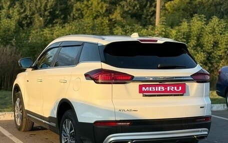 Geely Atlas, 2022 год, 2 200 000 рублей, 7 фотография