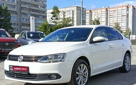 Volkswagen Jetta VI, 2013 год, 1 165 000 рублей, 1 фотография