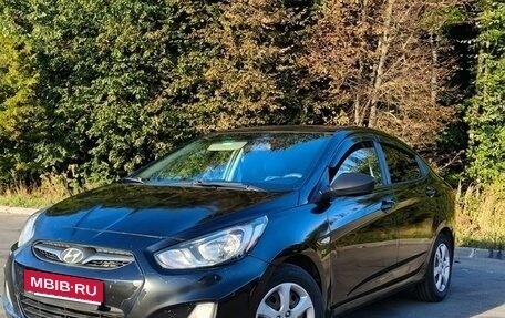 Hyundai Solaris II рестайлинг, 2013 год, 610 000 рублей, 1 фотография