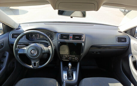 Volkswagen Jetta VI, 2013 год, 1 165 000 рублей, 14 фотография