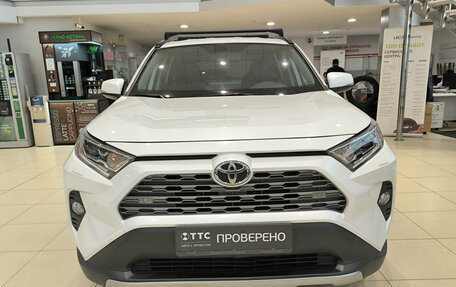 Toyota RAV4, 2021 год, 2 950 000 рублей, 2 фотография