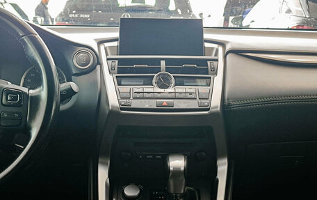 Lexus NX I, 2017 год, 2 750 000 рублей, 15 фотография