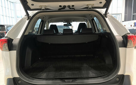 Toyota RAV4, 2021 год, 2 950 000 рублей, 10 фотография