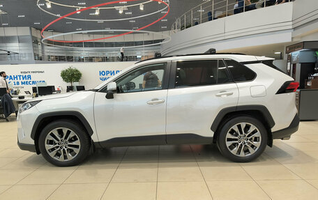 Toyota RAV4, 2021 год, 2 950 000 рублей, 8 фотография