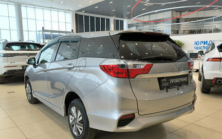 Honda Shuttle II, 2017 год, 1 050 000 рублей, 7 фотография