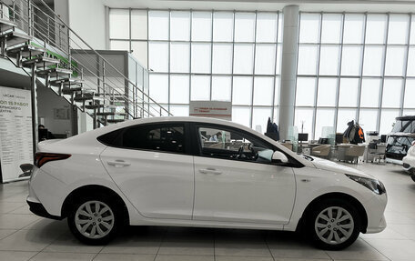 Hyundai Solaris II рестайлинг, 2021 год, 1 630 000 рублей, 4 фотография