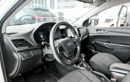 Hyundai Solaris II рестайлинг, 2021 год, 1 630 000 рублей, 16 фотография