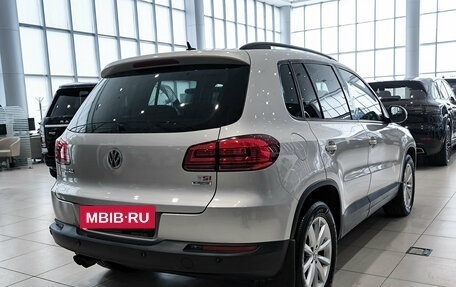 Volkswagen Tiguan I, 2015 год, 950 000 рублей, 5 фотография