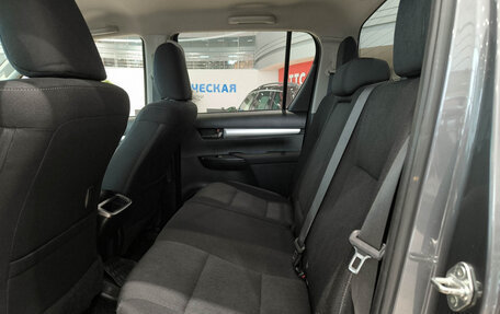 Toyota Hilux VIII, 2021 год, 4 550 000 рублей, 12 фотография