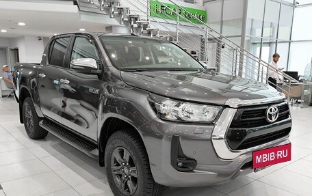 Toyota Hilux VIII, 2021 год, 4 550 000 рублей, 3 фотография