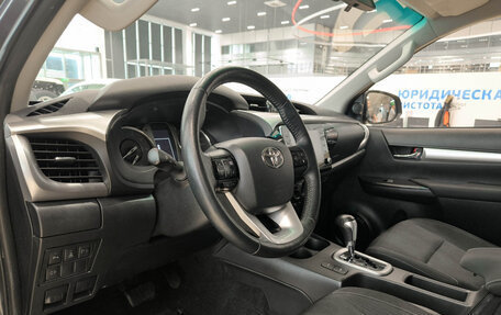 Toyota Hilux VIII, 2021 год, 4 550 000 рублей, 16 фотография