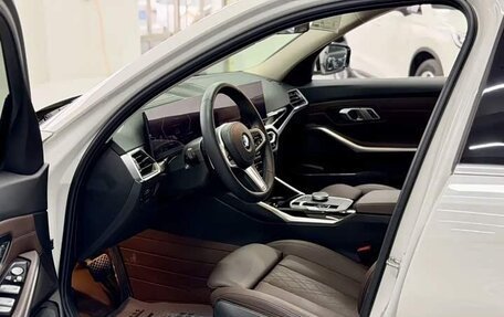 BMW 3 серия, 2023 год, 3 240 000 рублей, 10 фотография