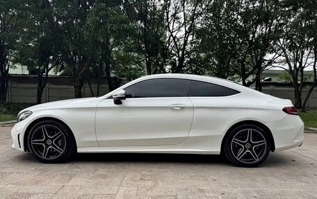 Mercedes-Benz C-Класс, 2022 год, 3 200 000 рублей, 4 фотография