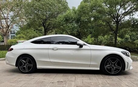 Mercedes-Benz C-Класс, 2022 год, 3 200 000 рублей, 5 фотография
