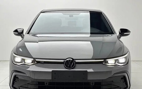 Volkswagen Golf VIII, 2023 год, 2 198 000 рублей, 2 фотография