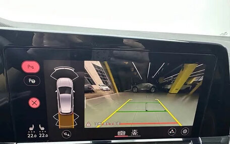 Volkswagen Golf VIII, 2023 год, 2 198 000 рублей, 11 фотография