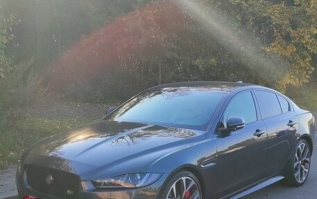 Jaguar XE I рестайлинг, 2018 год, 2 300 000 рублей, 8 фотография