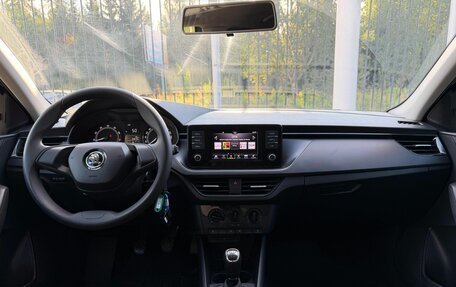Skoda Rapid II, 2021 год, 1 539 000 рублей, 10 фотография