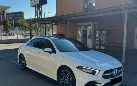 Mercedes-Benz A-Класс, 2022 год, 2 000 000 рублей, 2 фотография