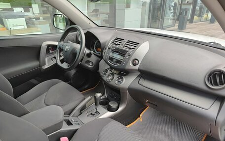 Toyota RAV4, 2011 год, 1 365 000 рублей, 11 фотография