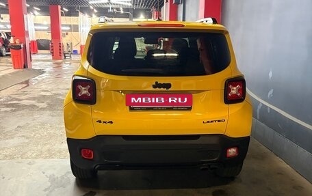 Jeep Renegade I рестайлинг, 2015 год, 1 560 000 рублей, 7 фотография