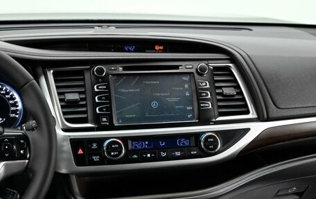 Toyota Highlander III, 2015 год, 2 675 000 рублей, 7 фотография