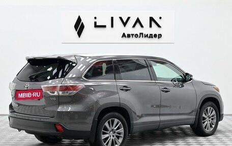 Toyota Highlander III, 2015 год, 2 675 000 рублей, 4 фотография