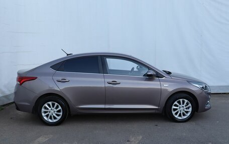 Hyundai Solaris II рестайлинг, 2018 год, 1 350 000 рублей, 7 фотография