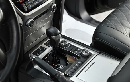 Toyota Land Cruiser 200, 2015 год, 4 405 000 рублей, 15 фотография