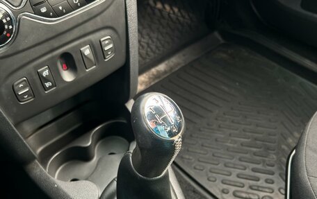 Renault Sandero II рестайлинг, 2016 год, 799 000 рублей, 12 фотография