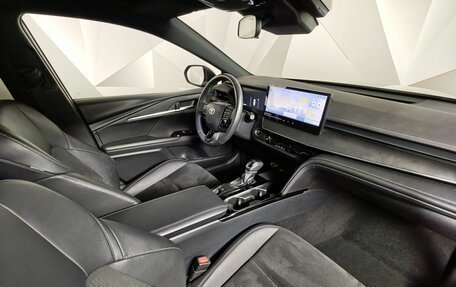 Toyota Camry, 2024 год, 3 996 000 рублей, 13 фотография