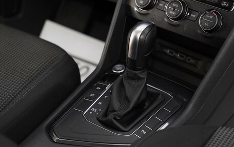 Volkswagen Tiguan II, 2019 год, 1 855 000 рублей, 9 фотография