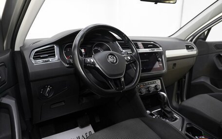 Volkswagen Tiguan II, 2019 год, 1 855 000 рублей, 5 фотография