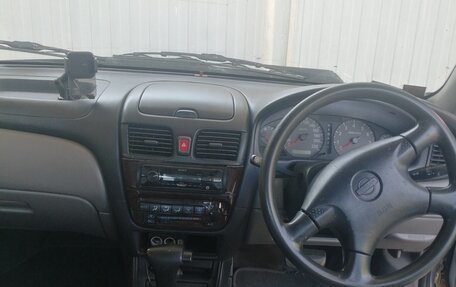 Nissan Sunny N16, 2001 год, 270 000 рублей, 3 фотография