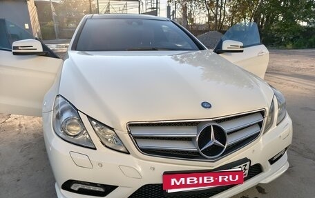 Mercedes-Benz E-Класс, 2011 год, 1 350 000 рублей, 2 фотография