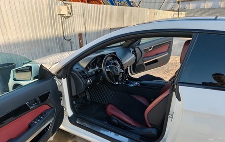 Mercedes-Benz E-Класс, 2011 год, 1 350 000 рублей, 6 фотография