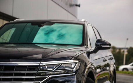 Volkswagen Touareg III, 2020 год, 5 199 000 рублей, 2 фотография