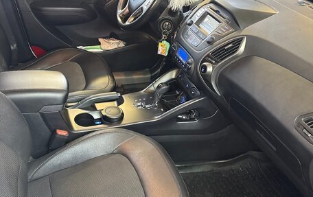 Hyundai ix35 I рестайлинг, 2013 год, 1 500 000 рублей, 10 фотография