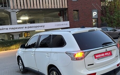 Mitsubishi Outlander III рестайлинг 3, 2012 год, 1 150 000 рублей, 9 фотография