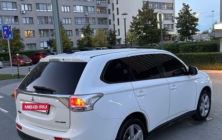 Mitsubishi Outlander III рестайлинг 3, 2012 год, 1 150 000 рублей, 8 фотография